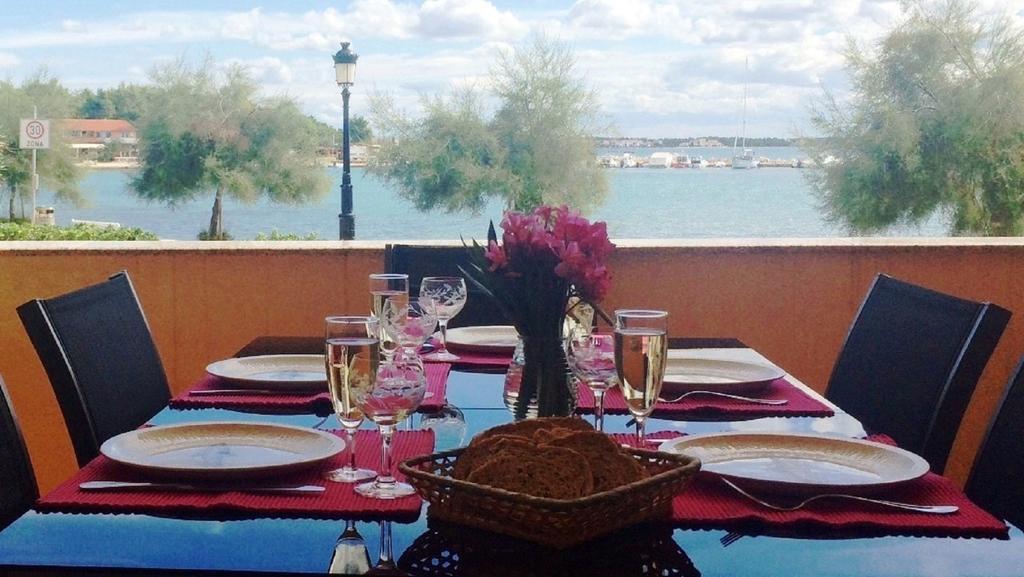 Beach Home Noemie Vir Ngoại thất bức ảnh